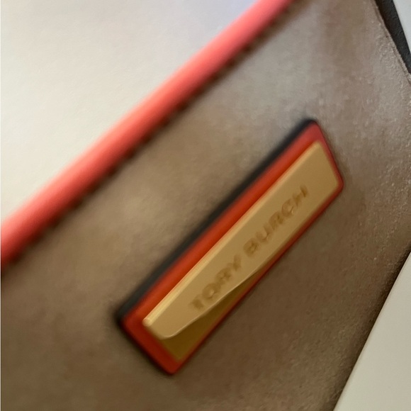 Tory Burch Pink and Brown Shoulder Bag with Embossed Design - Picture 9 of 9